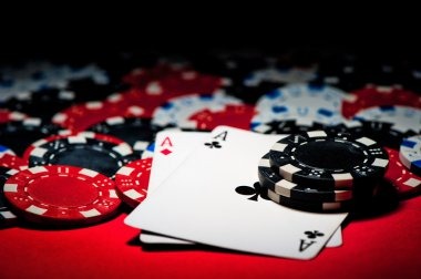 Blackjack table on mobile screen misteruntung blackjack app on mobile phone showing live table